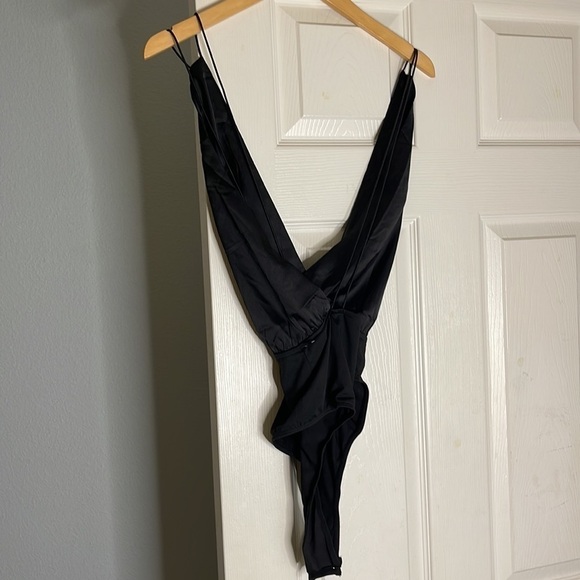 Superdown Sage Black Open Back Tank Bodysuit Size Small - Picture 6 of 8